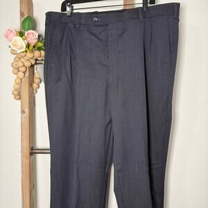 Roundtree and Yorke Gray Dress Pleated Pants Size 40x29